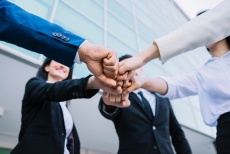 gallery/concepto-teamwork-gente-negocios_23-2147715590